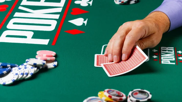 Phân bài trong game poker